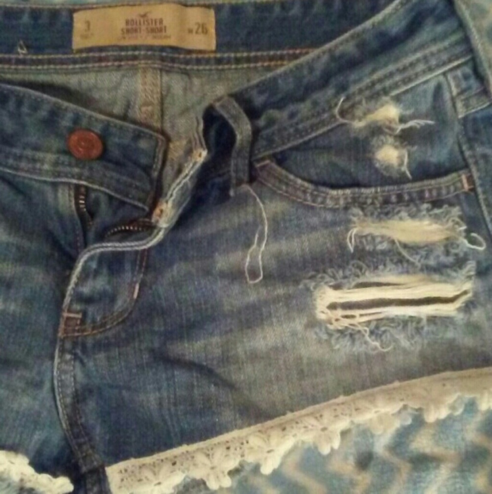 The cutest Hollister shorts ever!
